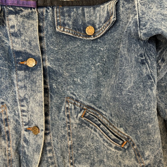 Acid Wash Denim Jacket w/ Hand Painted Color Blocks - Picture 6 of 6